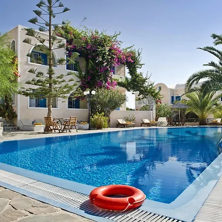 Paradise מלון דירות 3*